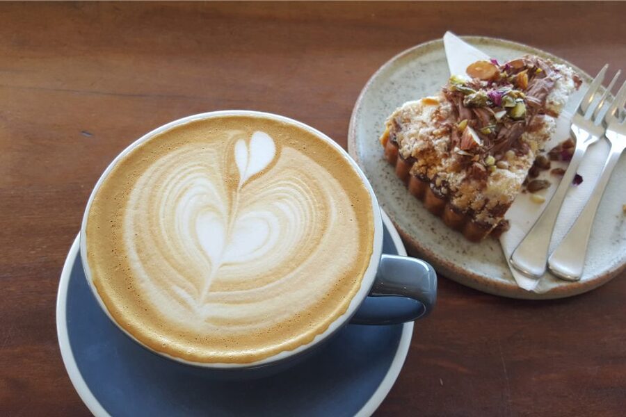 London: East End British Food & Drinks Private Walking Tour - Where the coffee and local drinks actually land
