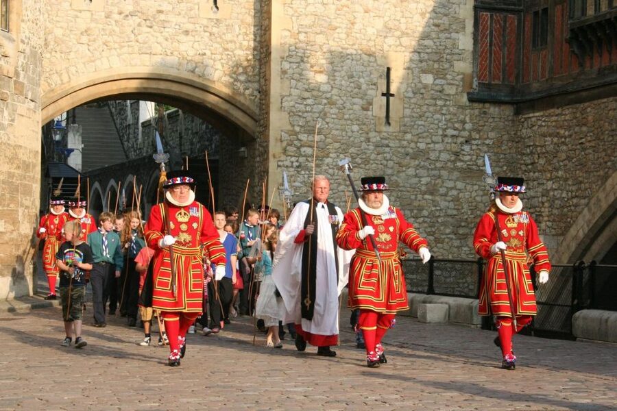 London: Easy Access Tower of London and Crown Jewels Tour - Key things that make this Tower tour a strong choice