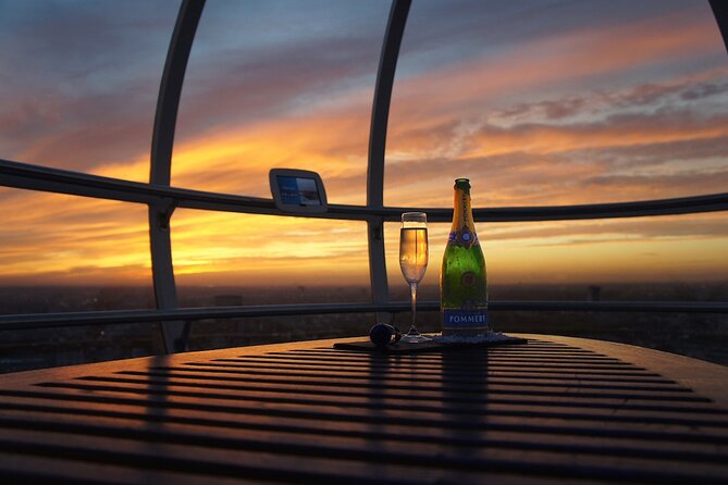 London Eye - Champagne Experience Ticket - A London Eye flight with Champagne, and why it works