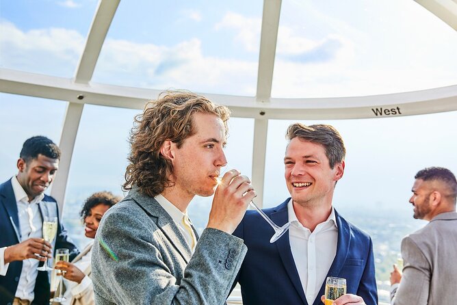 London Eye - Champagne Experience Ticket - The host, the Champagne, and the photo advantage