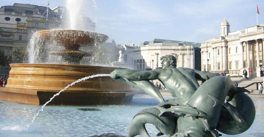 London: Famous Landmarks of the City by Car - Why a chauffeur-driven London tour feels different in 4 hours