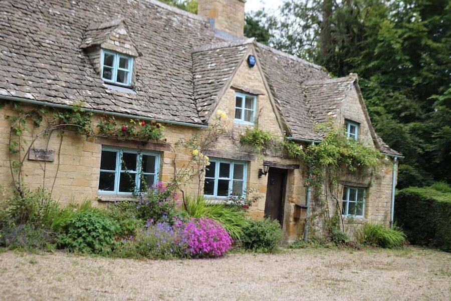 London: Full Day Cotswolds Tour with Shakespeare's Stratford - Snowshill: a quieter Cotswolds pause with hilltop views