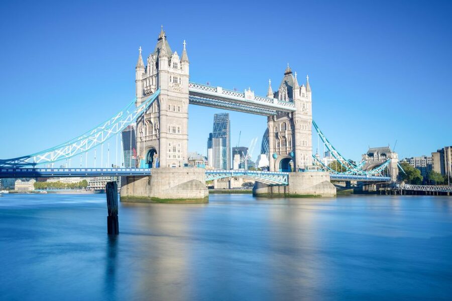 London: Full-Day Sightseeing Bus Tour with River Cruise - Tower of London with a Yeoman Warder walk that turns a fortress into a story