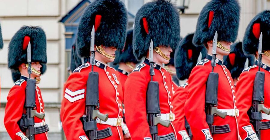 London: Full-Day Sightseeing Bus Tour with River Cruise - Comfort, pacing, and logistics you should plan for