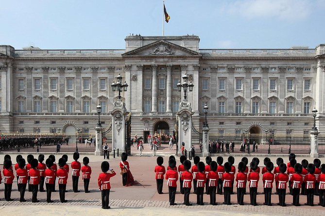 London Full Day Sightseeing Tour with London Eye - A coach-driven London loop from Victoria to the Tower
