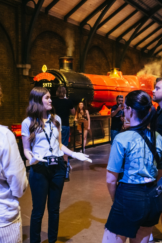 London: Fully-Guided Making of Harry Potter Tour - Getting there from Euston: simple meeting point and a smooth train day