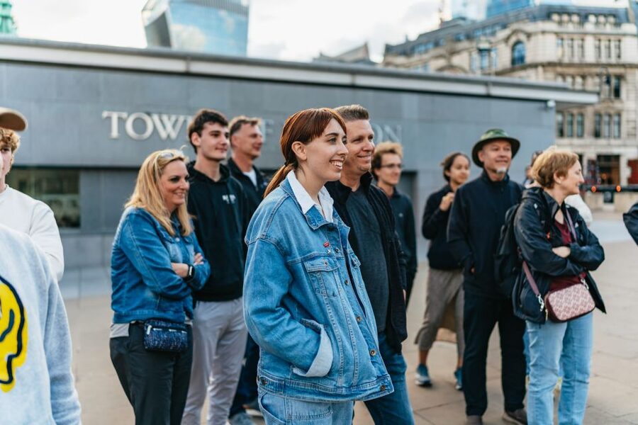 London: Ghastly Ghosts 2-Hour Walking Tour - Royal Exchange To Smithfield Market: Ghosts In The Middle Of How London Worked