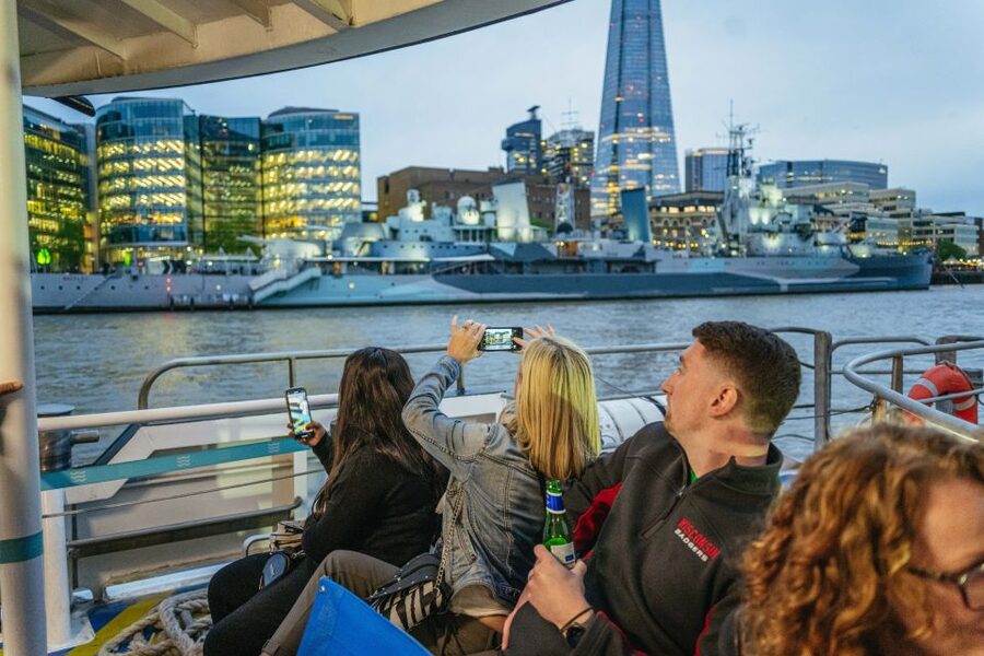 London: Ghost Walk and River Thames Boat Ride - The Thames catamaran break: bar onboard, rest your feet