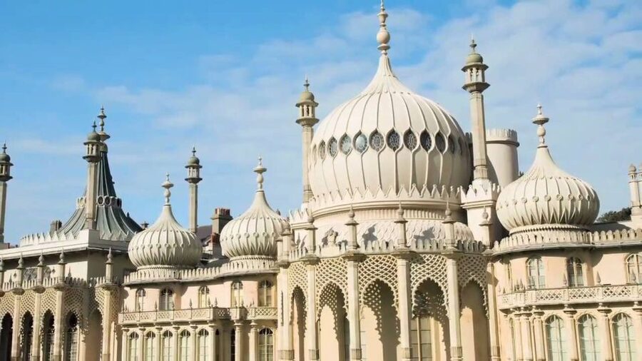 London: Guided Day Trip to Brighton and Seven Sisters - Private group perks, and what you pay for