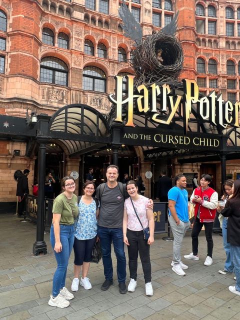 London: Guided Harry Potter Tour - Trafalgar Square and movie premieres: how the city sells the wizard mood