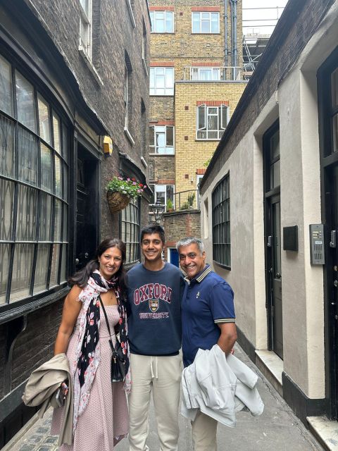 London: Guided Harry Potter Tour - House of Spells and Cecil Court: the street-walk that feels like Diagon Alley