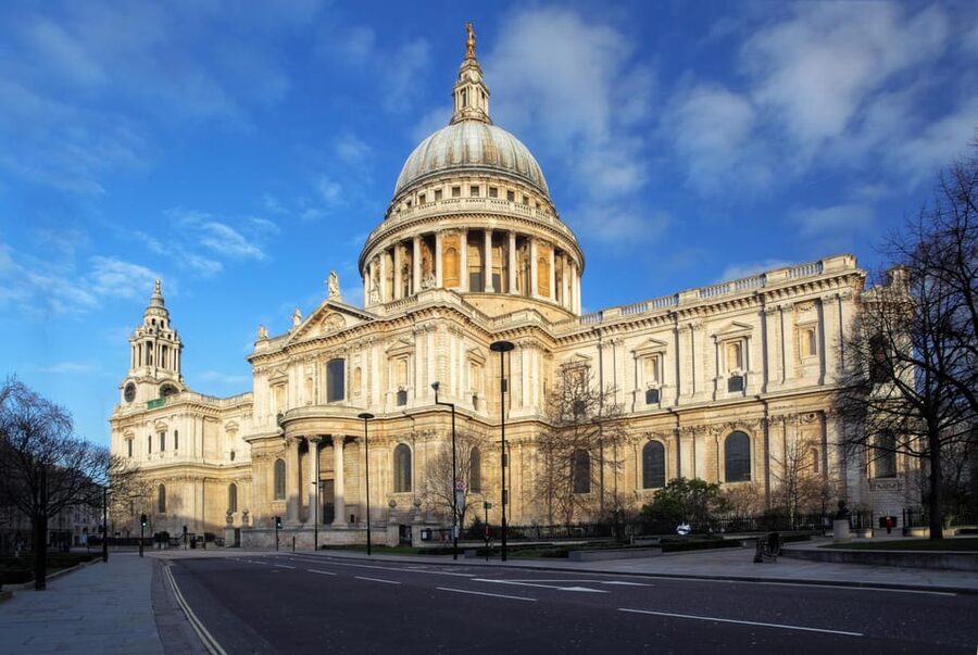 London: Guided Sightseeing Tour on a Vintage Open-Top Bus - London Eye, Big Ben, and Westminster Abbey: Getting the Layout of Central London