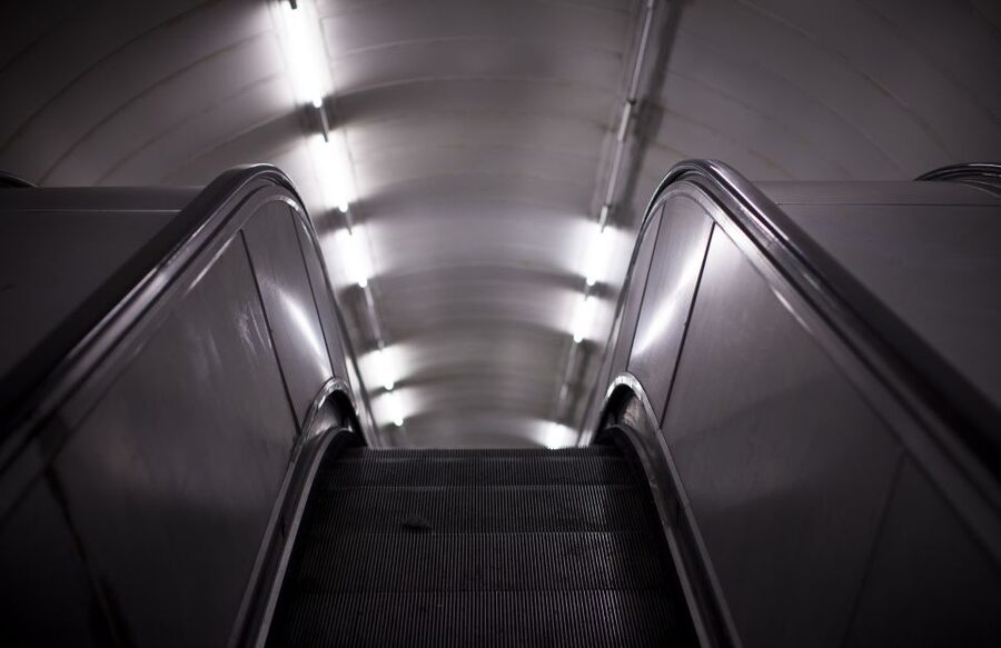London: Guided Tour of Hidden Tube Station at Charing Cross - The film set angle: why Skyfall and Killing Eve used these spaces