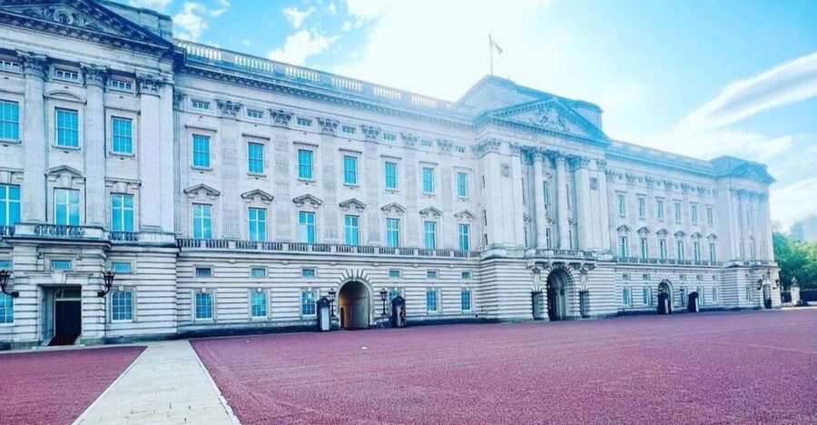 London: Guided Walking Tour with Changing Of The Guard - Why the Changing of the Guard route works in just 2 hours