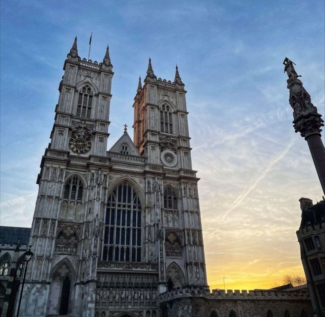 London: Guided Walking Tour with Changing Of The Guard - Parliament Square, Westminster Abbey area, and the Palace of Westminster