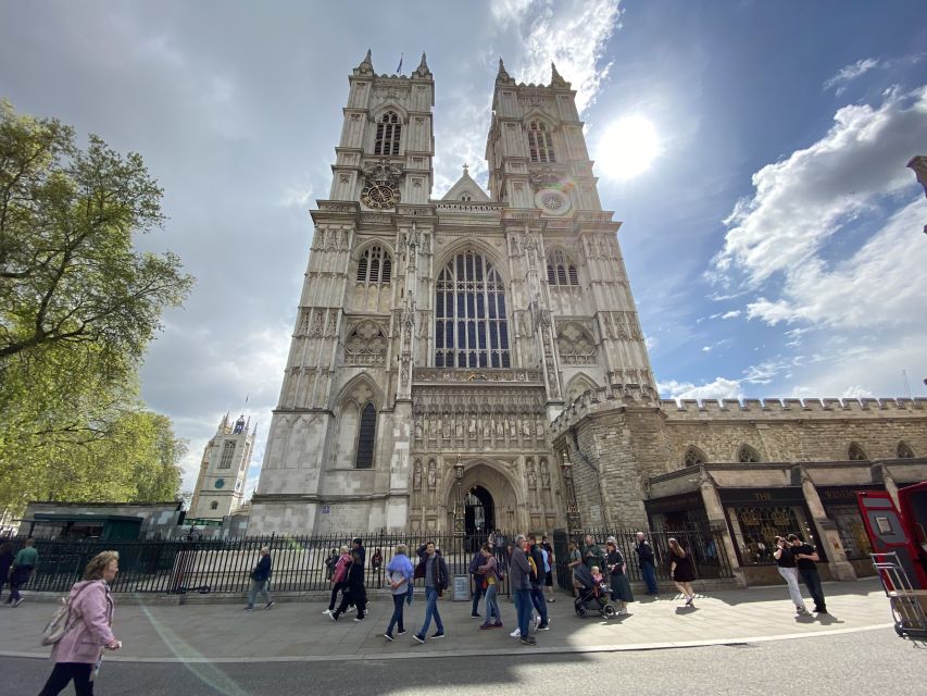 London: Guided Westminster Abbey Tour and Refreshments - The London Eye add-on: fast track views with a short walk past Parliament