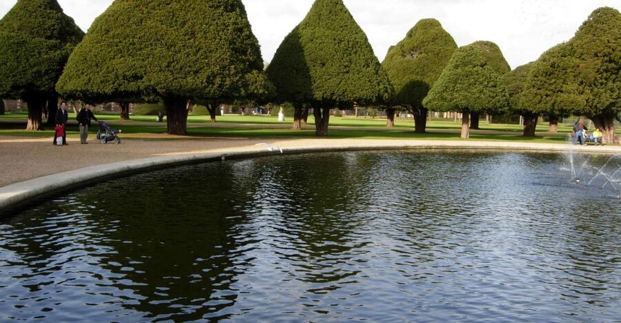 London: Hampton Court Private Guided Tour - Getting There From Waterloo, and How the Time Advantage Plays Out