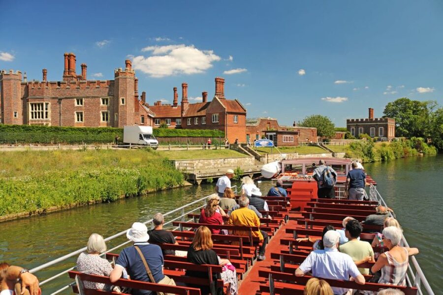 London: Hampton Court to Westminster River Thames Cruise - The Thames scenery you will actually notice from the water