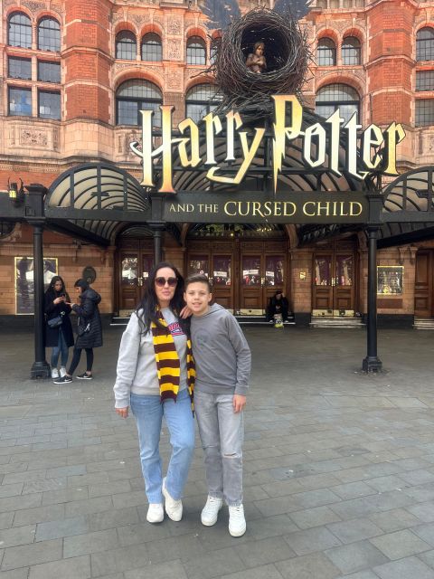 London: Harry Potter Black Cab Tour with Hotel Pick Up - Millennium Bridge, River Thames Views, and the Serious Side of London