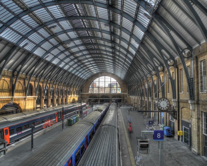 London: Harry Potter Filming Locations Walking Tour - Millennium Bridge chaos and Trafalgar Square mayhem