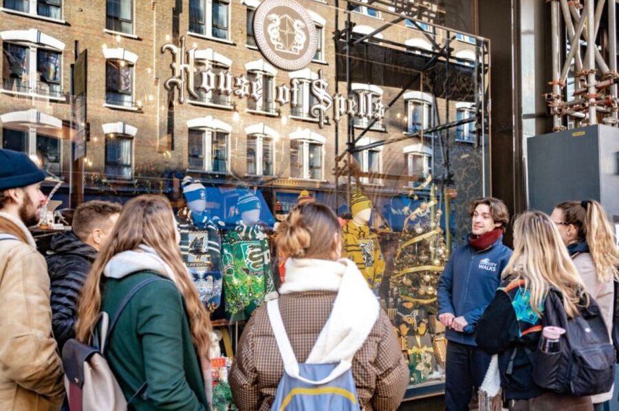London: Harry Potter Walk, Hop-on Hop-off Bus Tour & Cruise - The Vox City app: your self-guided bonus after the tour