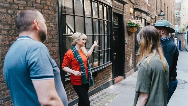 London: Harry Potter Walking Tour (& Bottle of Butterbeer) - Value in 2 hours: wand, butterbeer, and real movie locations