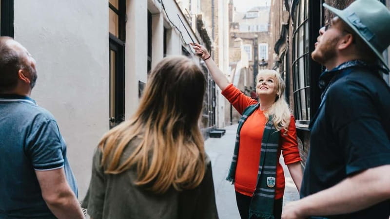 London: Harry Potter Walking Tour (& Bottle of Butterbeer) - Borough Market to Charing Cross Road: the Leaky Cauldron to Diagon Alley connection
