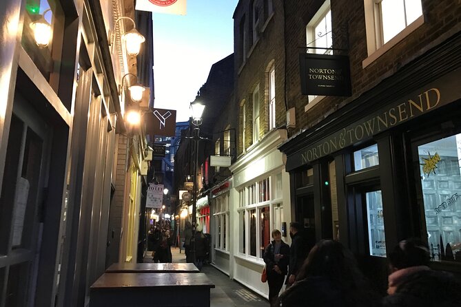 London: Jack the Ripper Small Group Tour - Aldgate East meeting point and how the first minutes set the tone