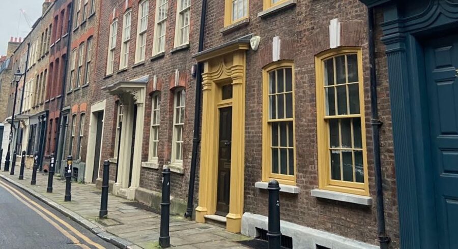 London: Jack the Ripper Walking Tour - What makes the tour stand out: case files, photos, and theories
