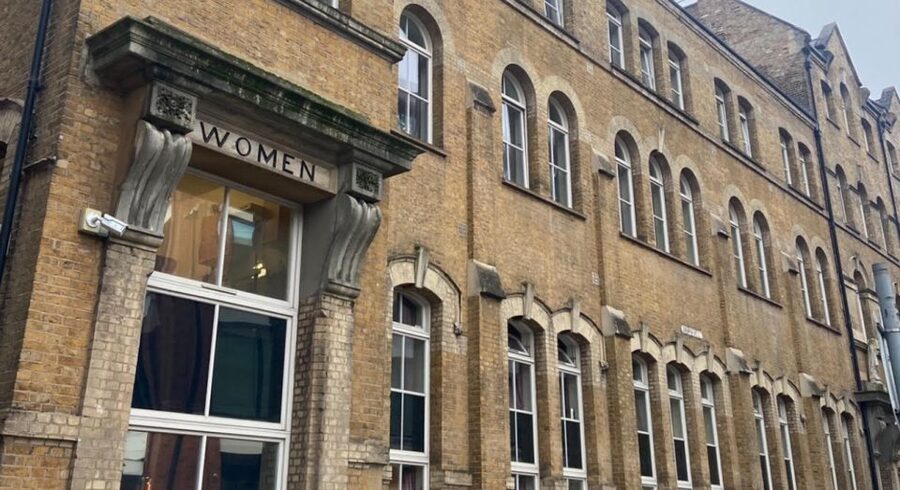 London: Jack the Ripper Walking Tour - Where you meet outside The Bell Pub, and how the timing really works