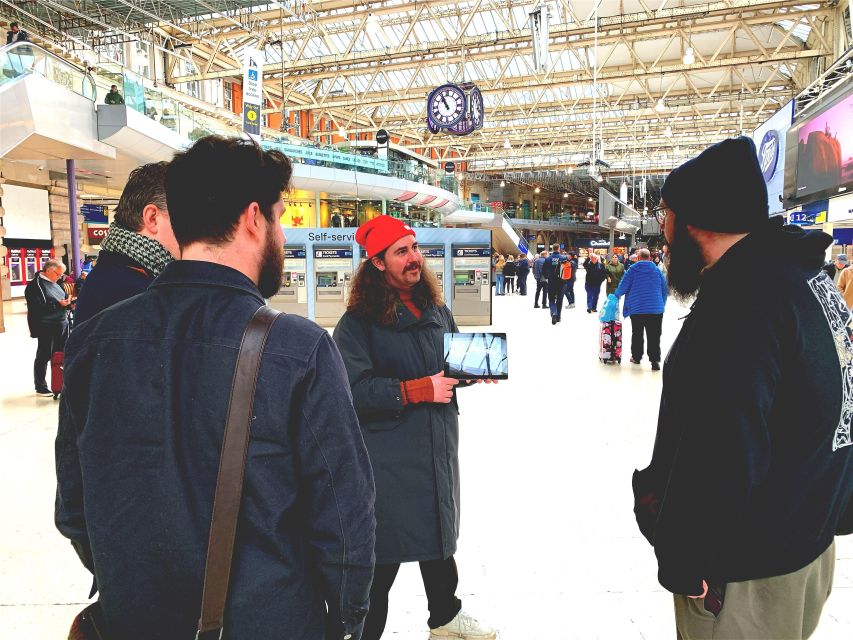 London: James Bond and Spies Walking Tour - The MI5 connection and why the tour keeps naming real services