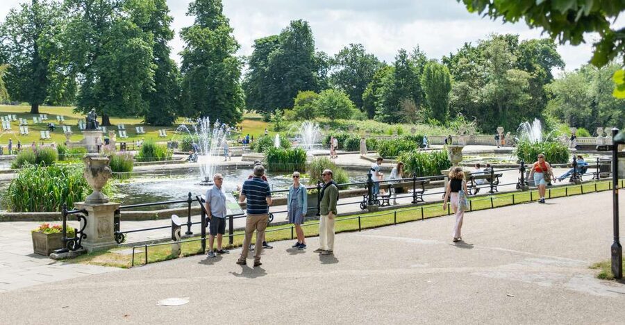 London: Kensington Palace Gardens Tour with Royal High Tea - Royal Stories That Actually Land: Diana, Harry, and William