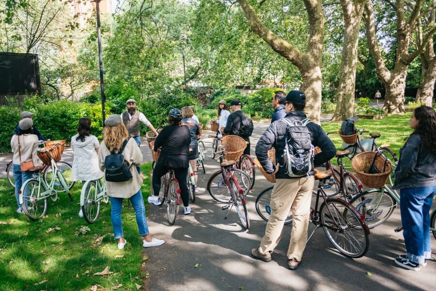 London: Landmarks & Secrets Bike Tour with Pub & Street Art - Key highlights worth your attention
