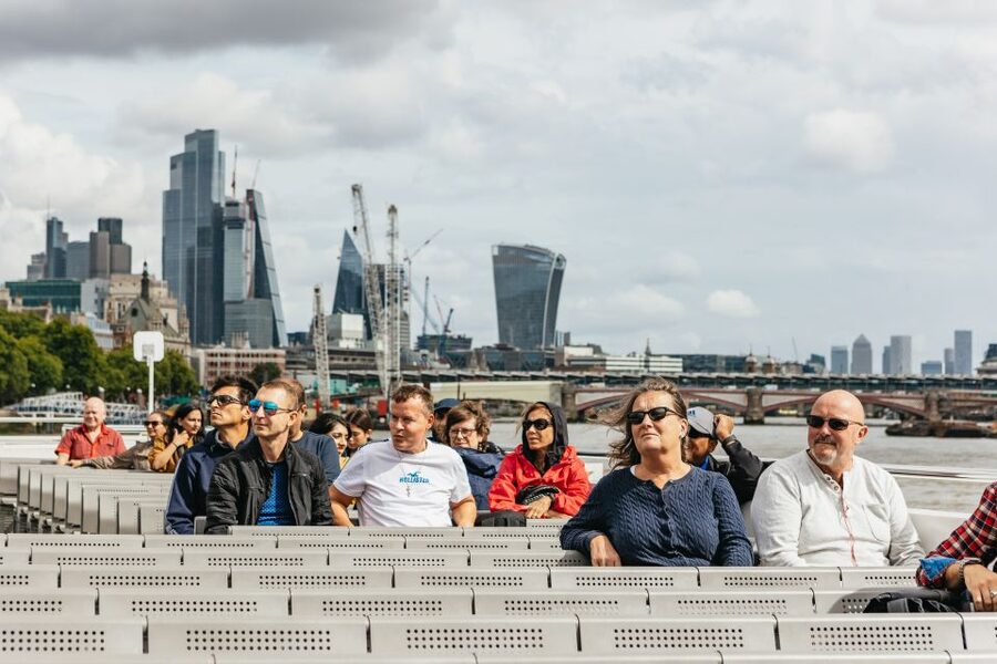 London: London Eye, River Cruise, & Hop-on Hop-off Bus Tour - The Big Bus app and audio commentary: the details that make it work