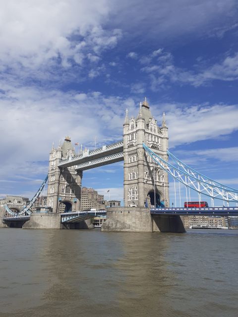 London: Medieval History Walking Tour from The Tower - Southwark Cathedral, Borough Market, and the London You Can Smell