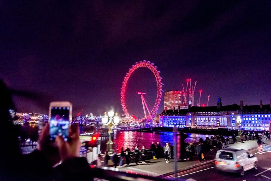 London: Nighttime Open-Top Bus Sightseeing Tour - Buckingham Palace, Tower of London, and Tower Bridge: Royal to Medieval in One Ride