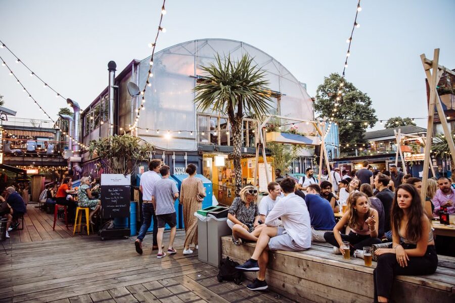London Private Brixton Tour with a Local – Culture & Stories - Late lunch planning with American soul food and lots of bourbon