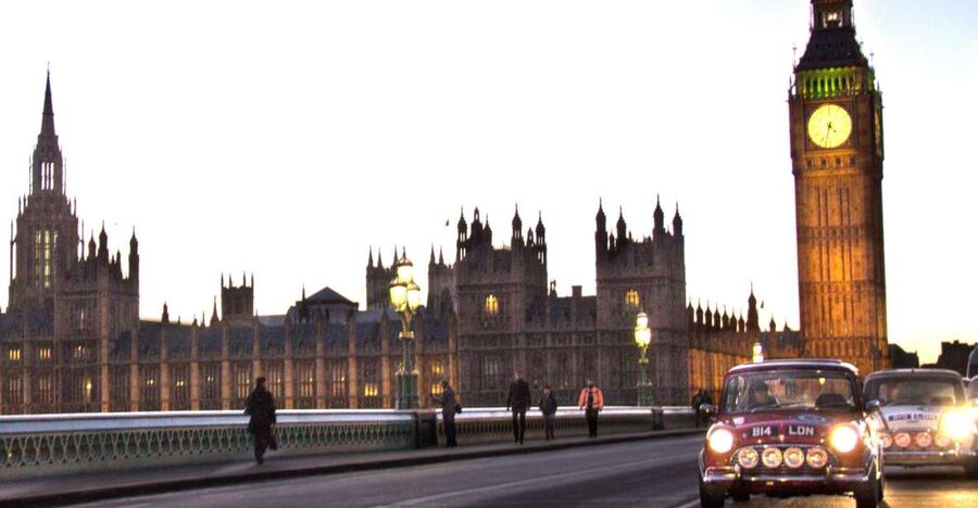 London: Private Panoramic 2-Hour Tour in a Classic Car - Hotel door pickup in Zone 1, then a 2-hour plan you can steer