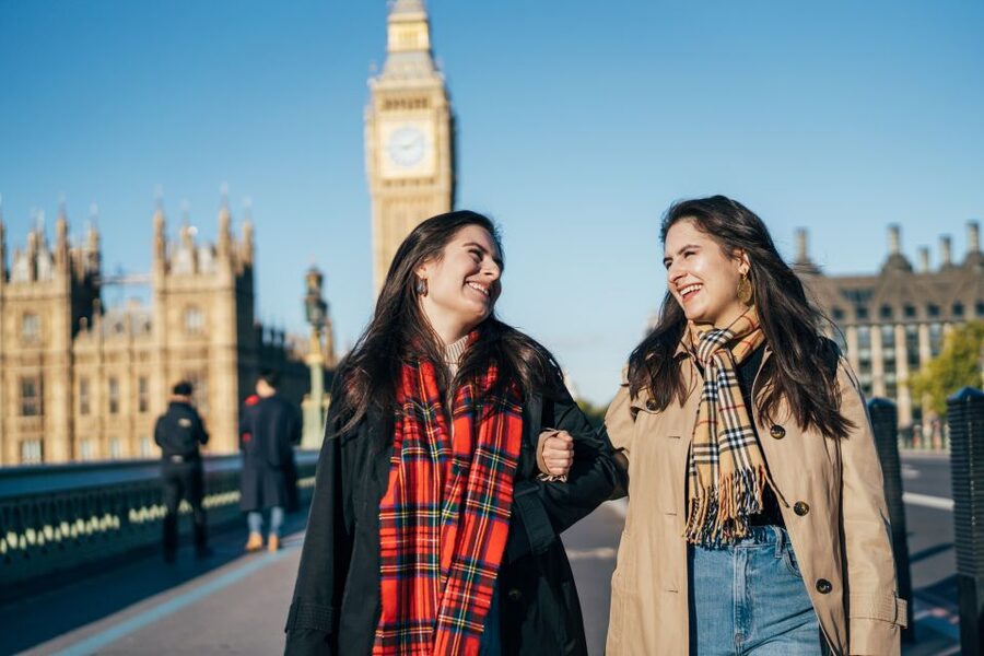 London: Private Photo Session in Westminster - What you actually receive: JPGs plus color-edited favorites