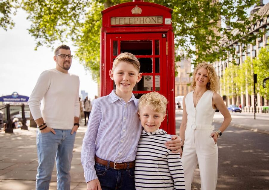 London: Private Photoshoot with Video Clip Option - The Westminster walk: guided sightseeing plus real time on foot
