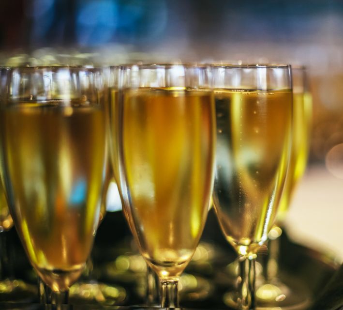 London: River Thames Dinner Cruise - Who This Cruise Is Best For, and Who Might Skip It