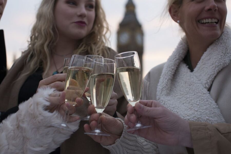 London: River Thames Evening Cruise with Bubbly and Canapés - Live Music and the On-Board Atmosphere, Including Names You Might Hear