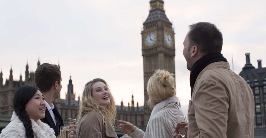 London: River Thames Evening Cruise with Bubbly and Canapés - Getting Your London Photo Moments Right