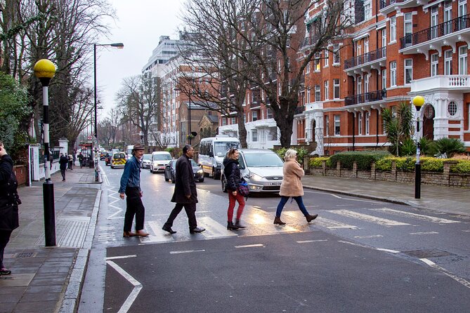 London Rock Legends Tour including Abbey Road - Abbey Road souvenirs and the reality of short stops
