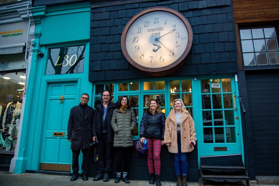 London: Rock 'n' Roll History Tour - Abbey Road Studios and the Famous Crossing Photo Stop