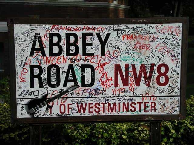 London: Rock 'n' Roll History Tour - What Makes This Tour Feel Different From a Typical Music Walk