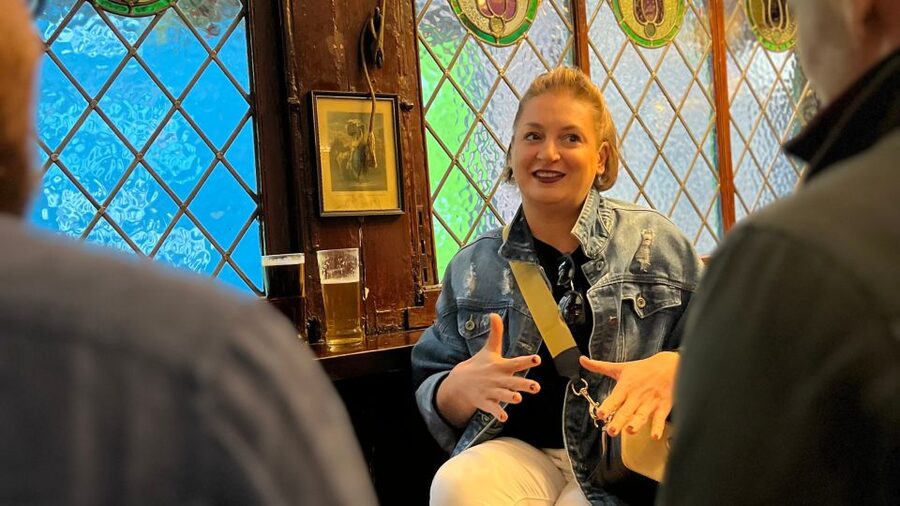 London: Royal Historic Pubs Walking Tour - The 4 Royal Pubs: How the Beer Stops Work (And What You Actually Pay For)