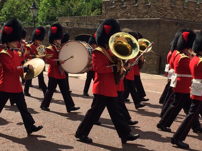 London: Royalty Walking Tour with Changing of The Guard - Westminster Abbey and why the end makes sense