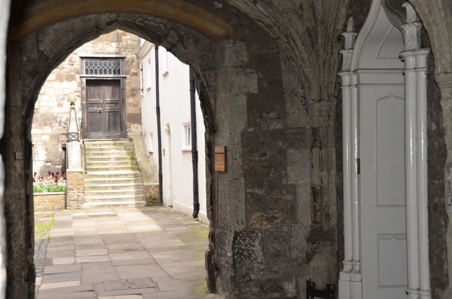London's Hidden Treasures Tours by Black Taxi Cab - Why a black taxi makes London feel personal fast