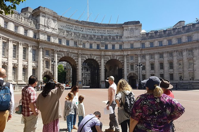 London's Palaces & Parliament Tour (See Over 20+ London Top Sights) - London Eye Finish: Turning a Landmark Stop Into a Lasting Photo